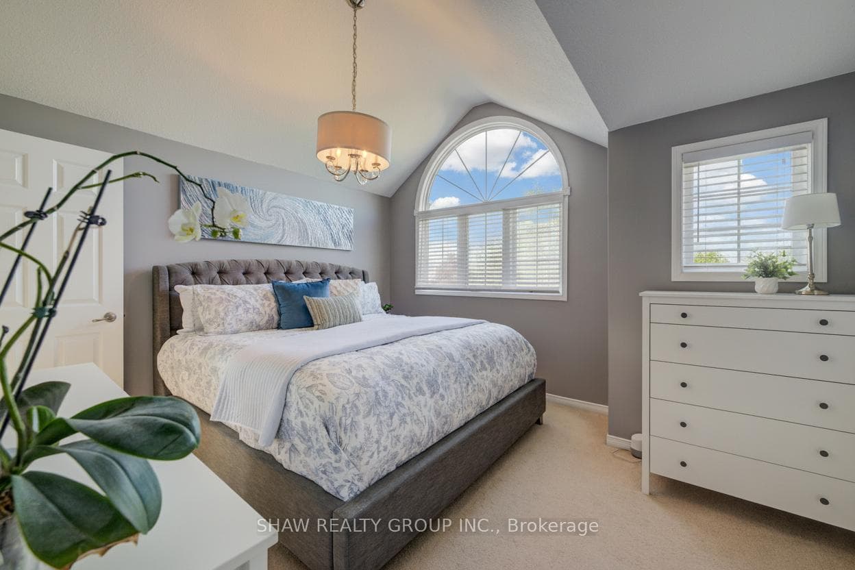 35 Hawkins Drive photo 8
