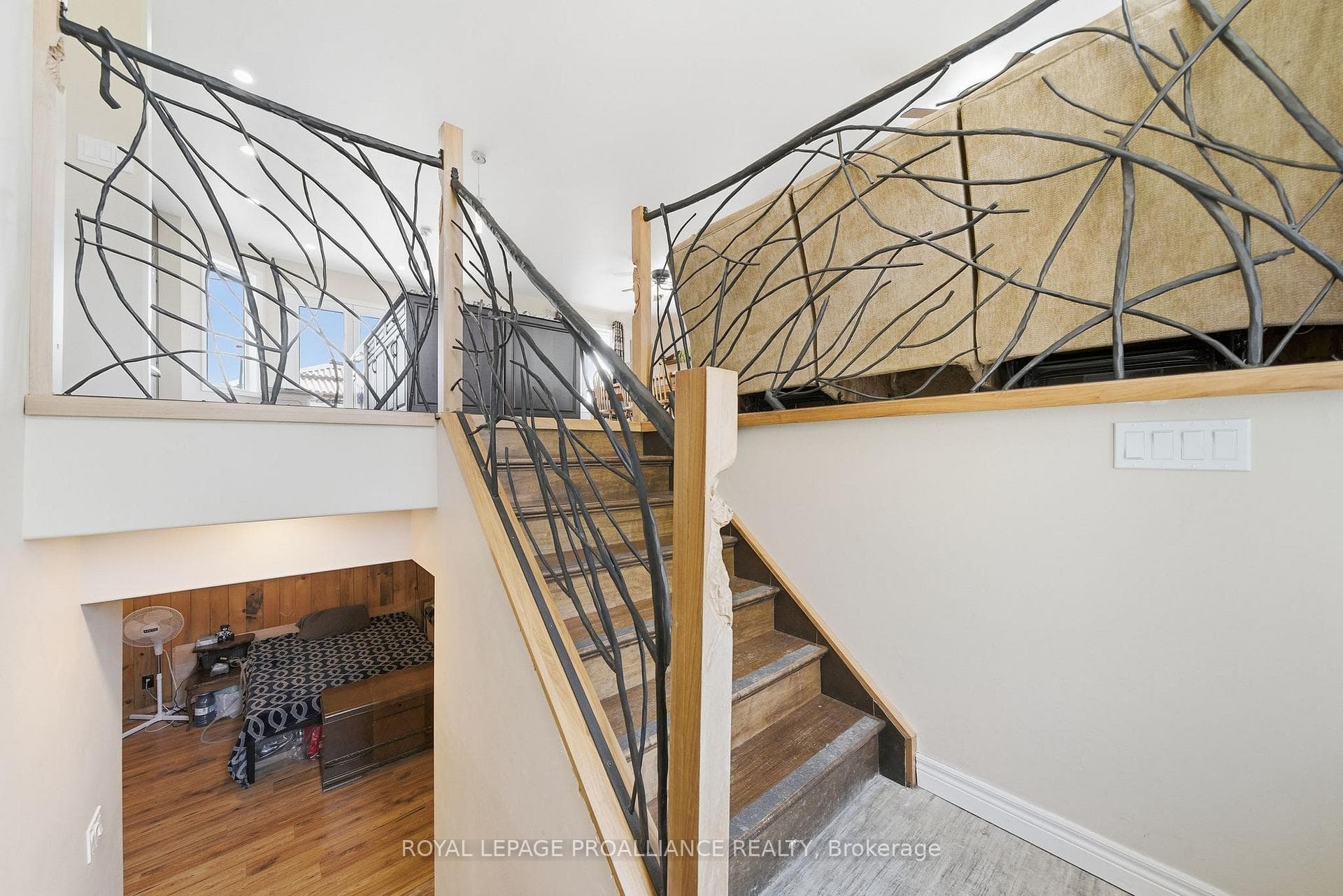 144 Centre Street photo 28