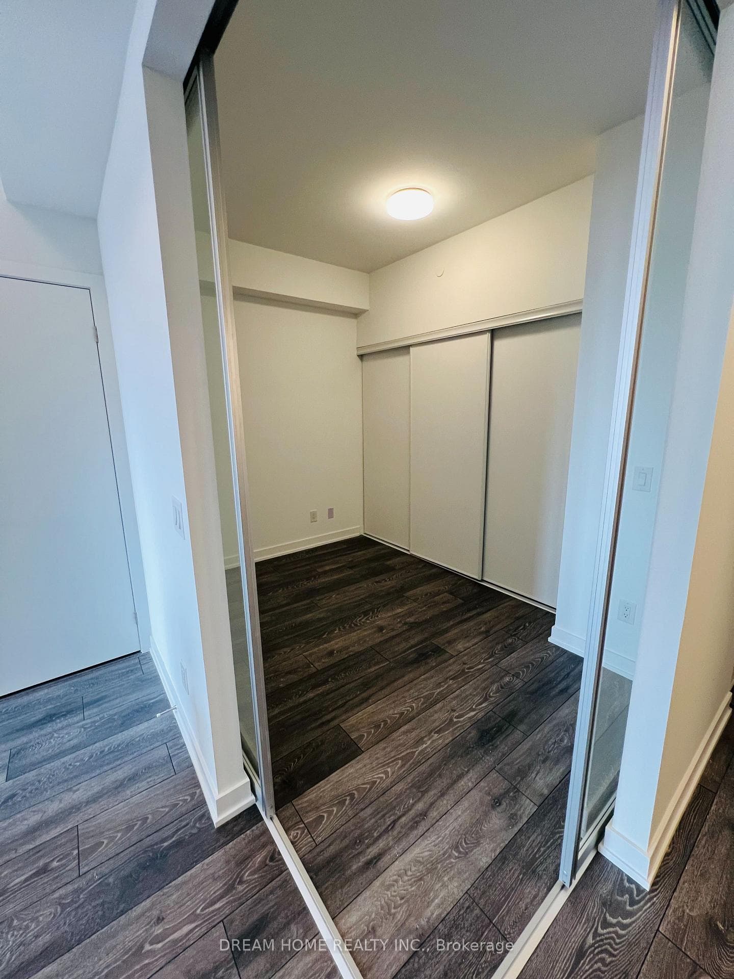 8888 Yonge Street Unit 204 photo 9