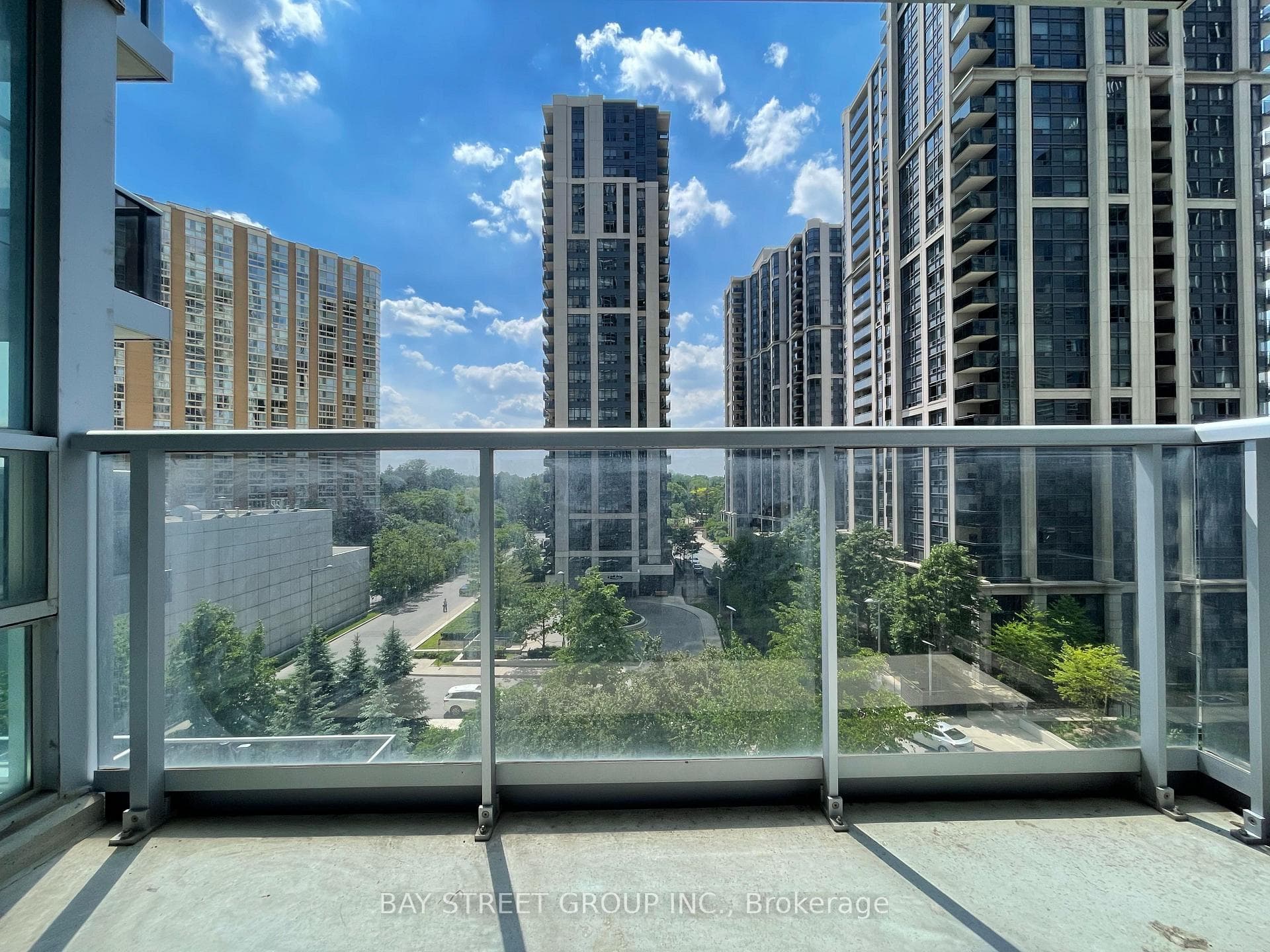 4968 Yonge Street Unit 701 photo 9