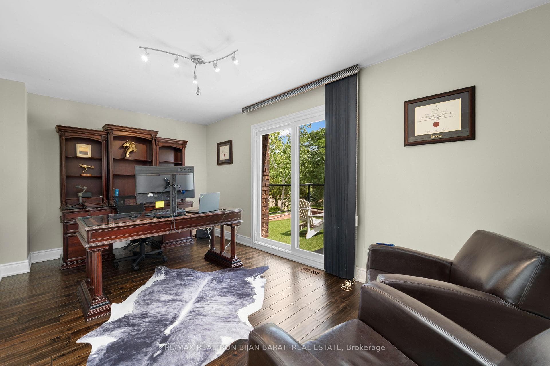 85 Garnier Court photo 22
