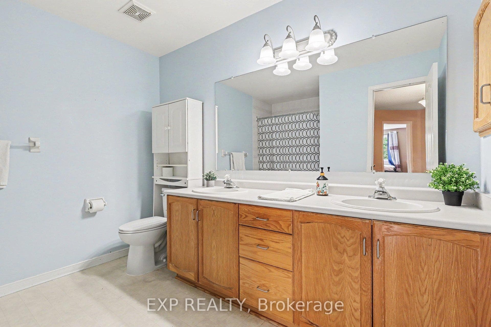 86 Scarlet Court photo 16
