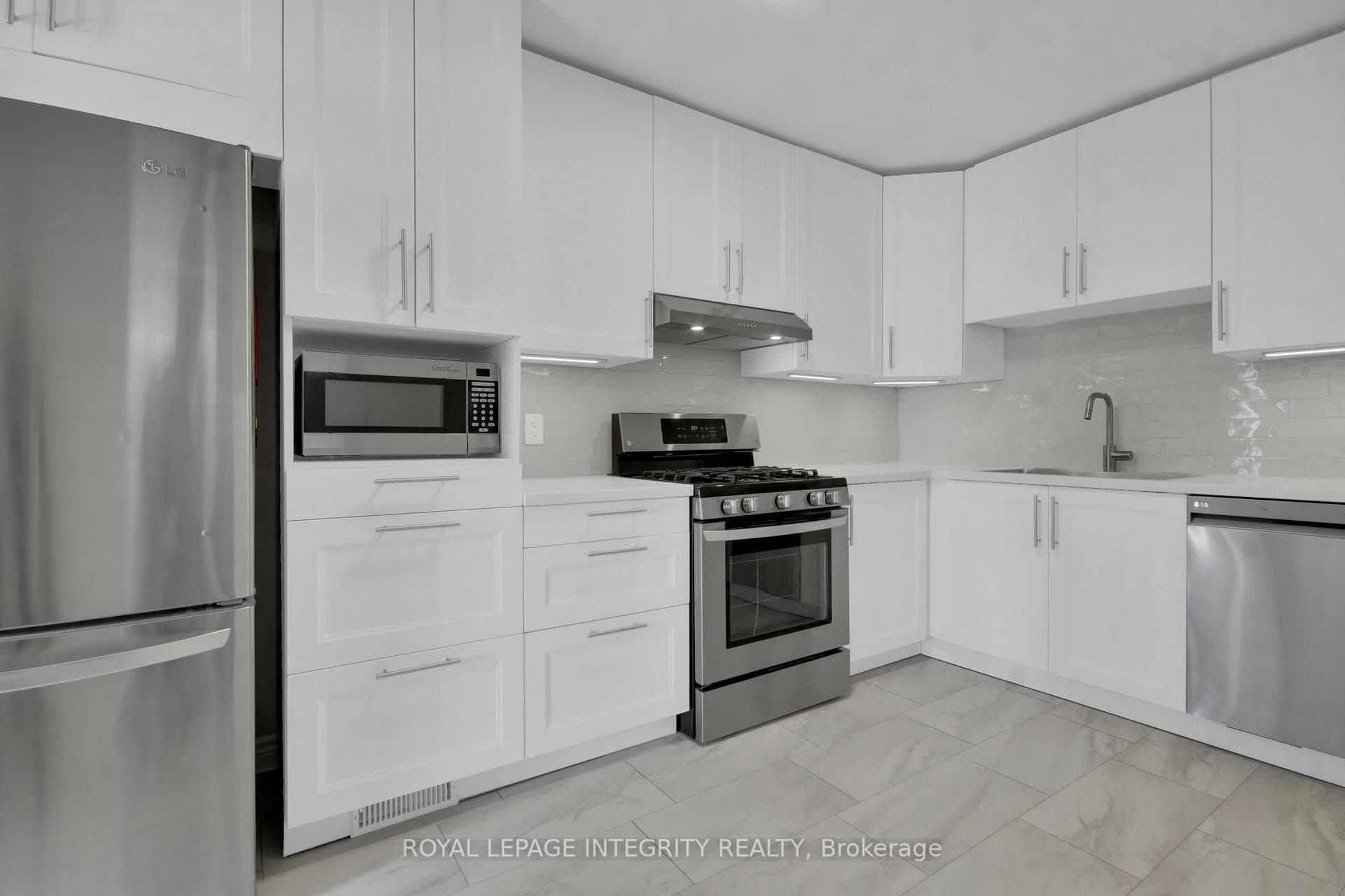 135 Castlefrank Road Unit 22 photo 17