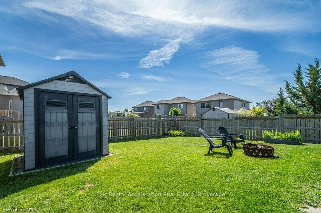 160 MCDONOUGH CRESCENT N/A photo 37