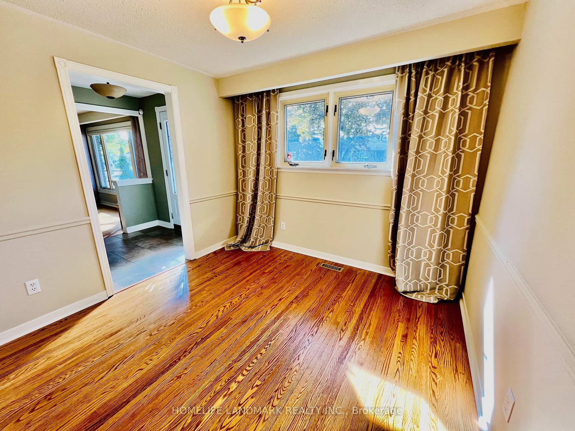 74 Devins Drive photo 4