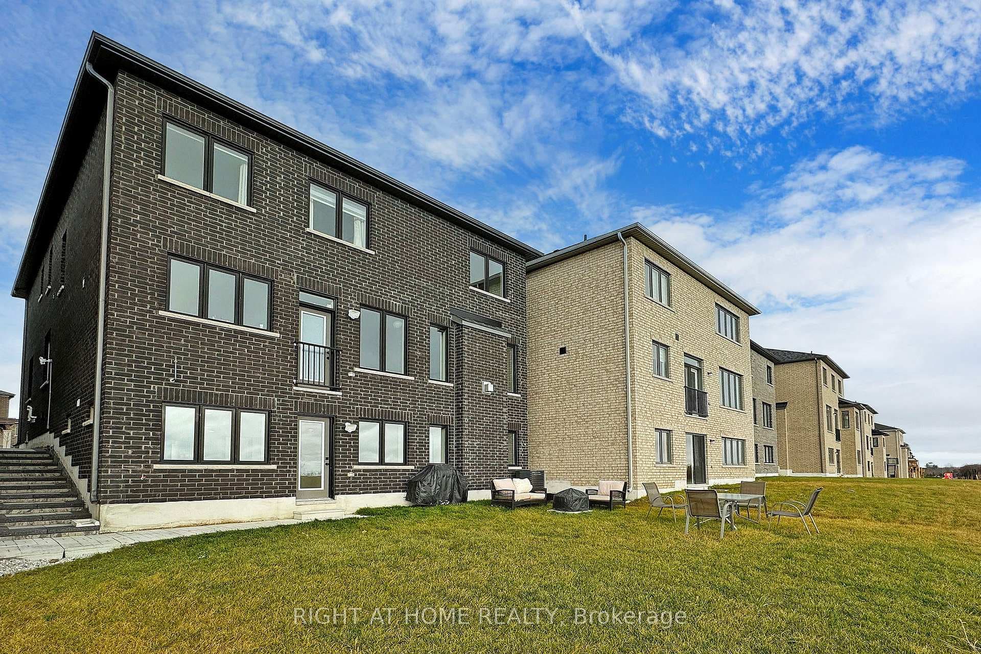 198 Boundary Boulevard photo 36