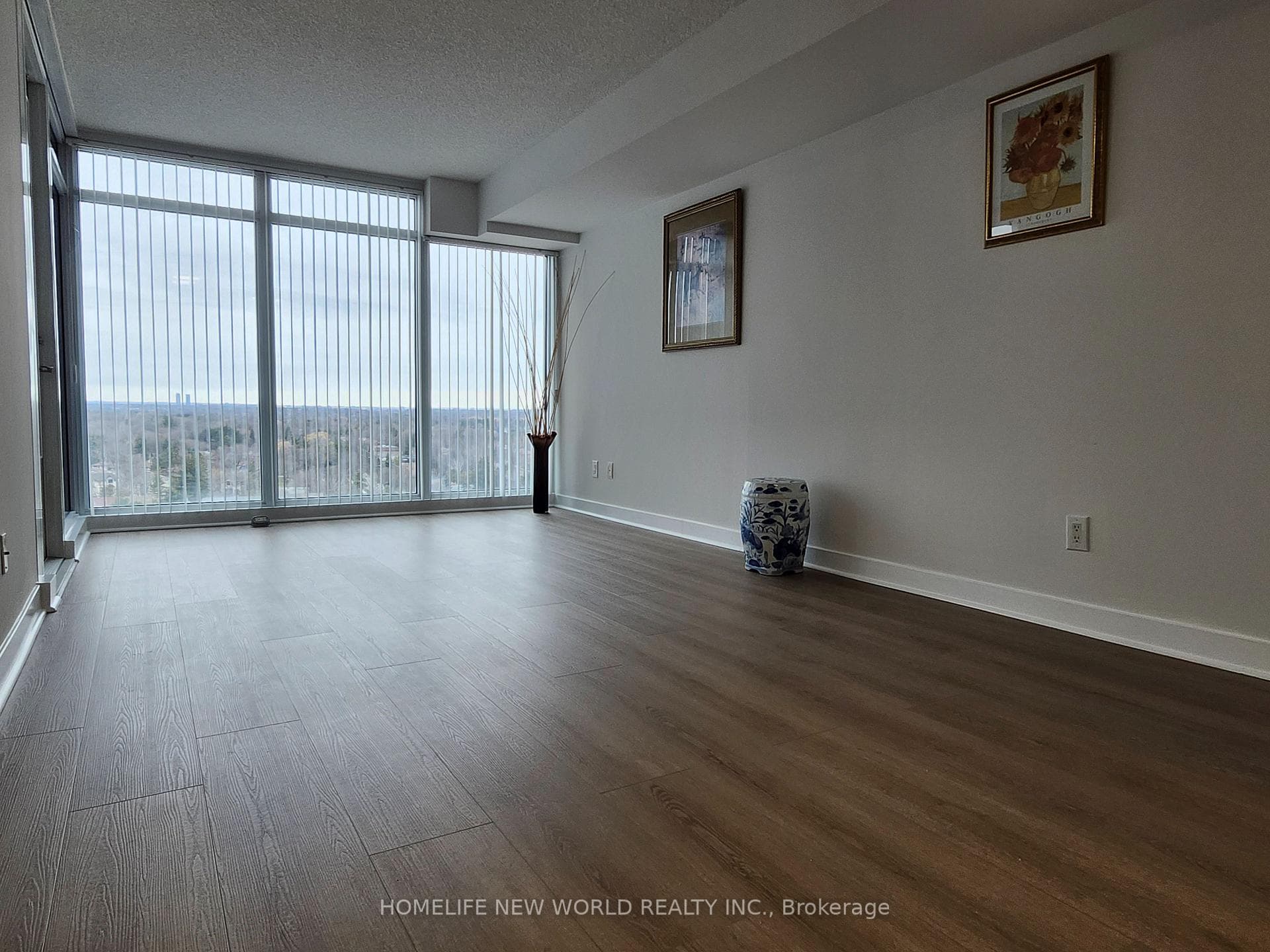 72 ESTHER SHINNER Boulevard Unit 1508 photo 3
