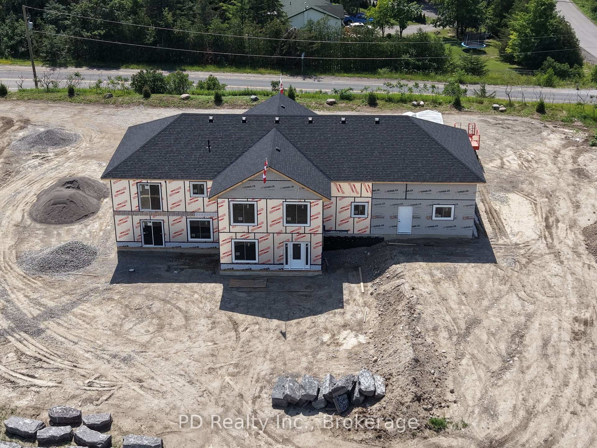 2469 Queen Mary Street photo 22