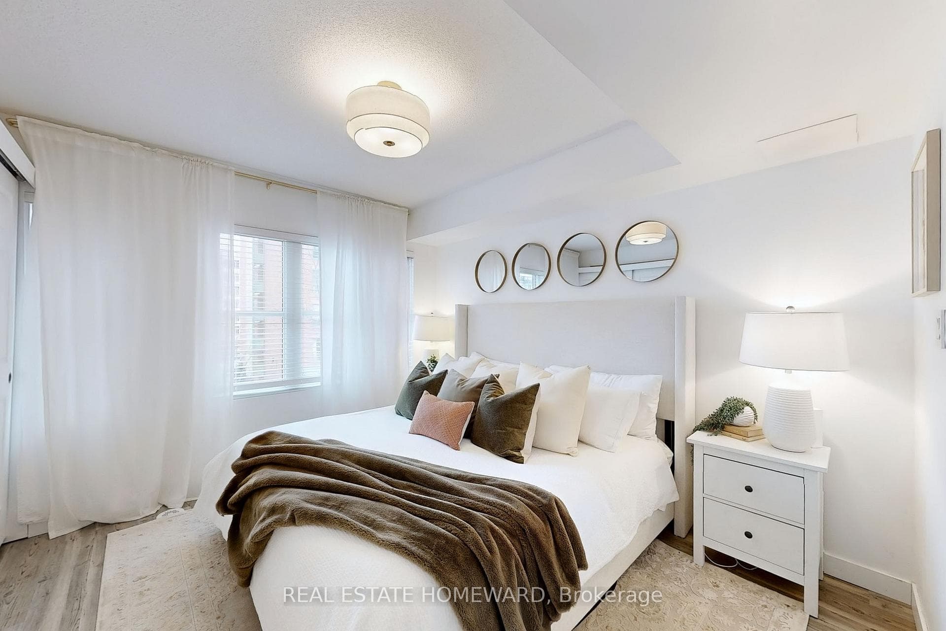 21 Ruttan Street Unit 240 photo 18