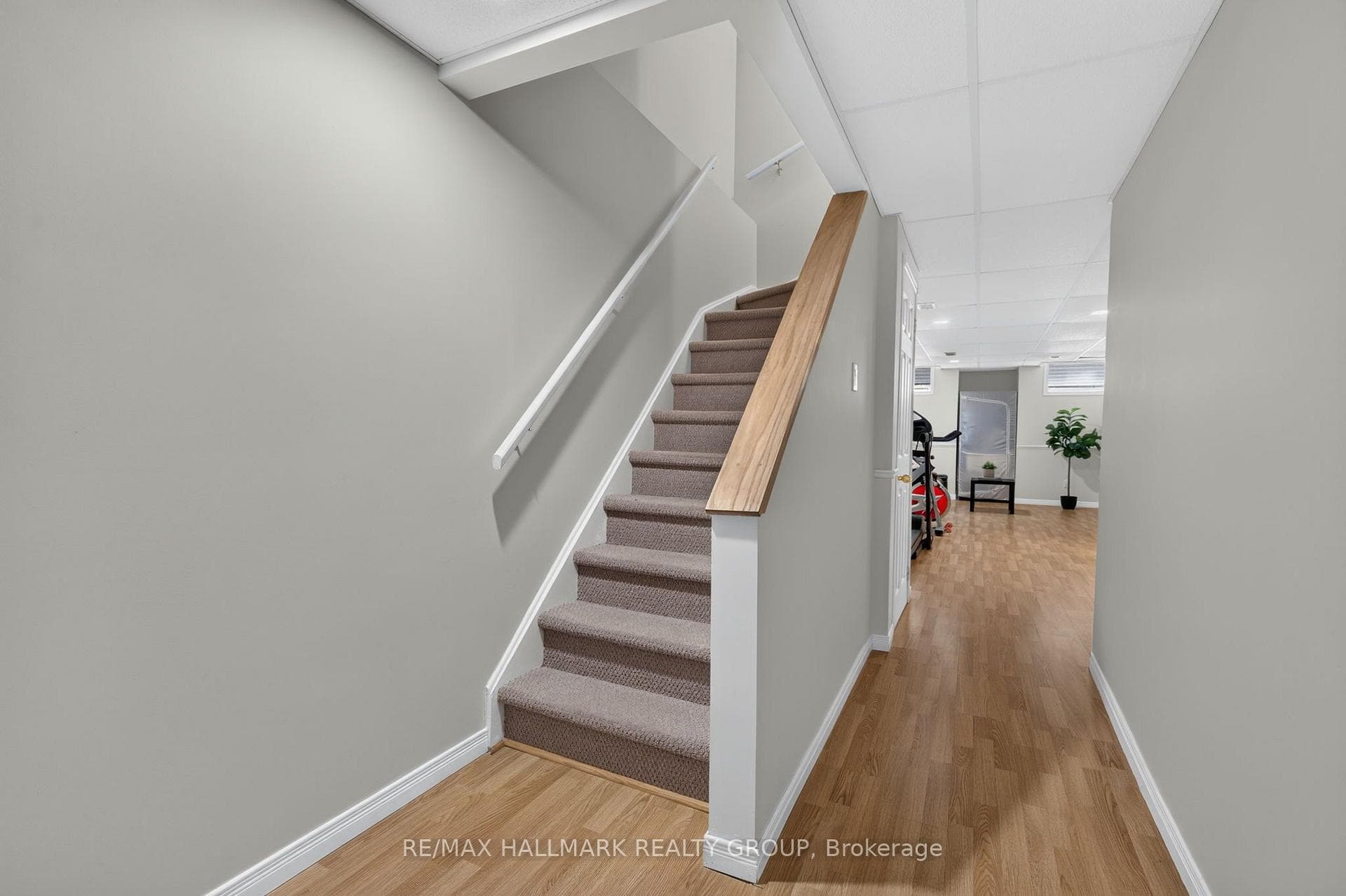 63 Palmadeo Drive photo 32