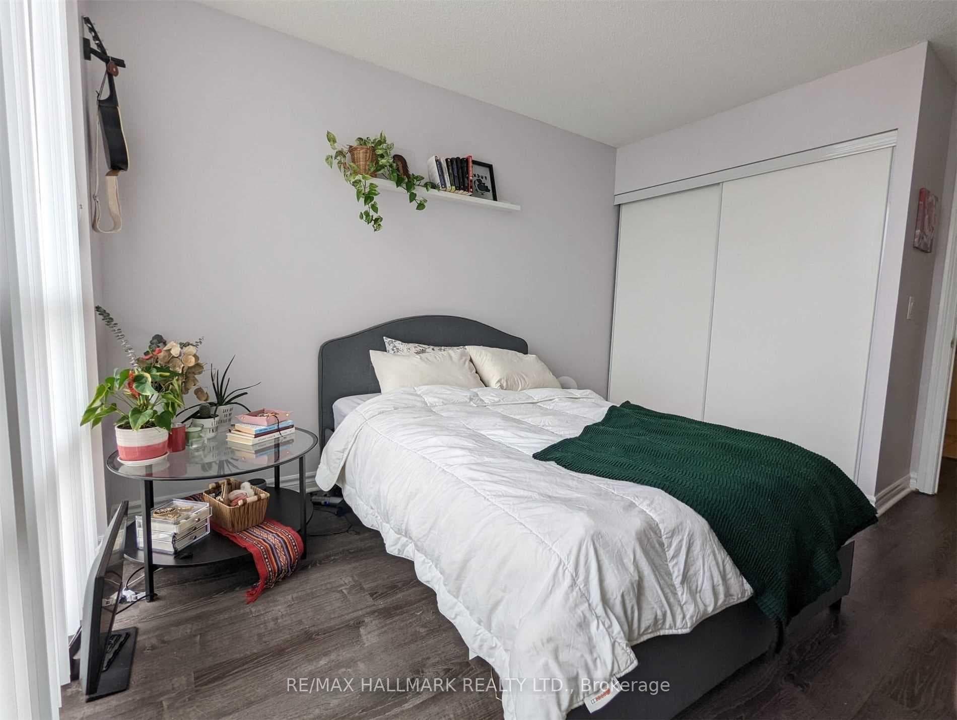 5 Michael Power Place Unit Ph09 photo 11