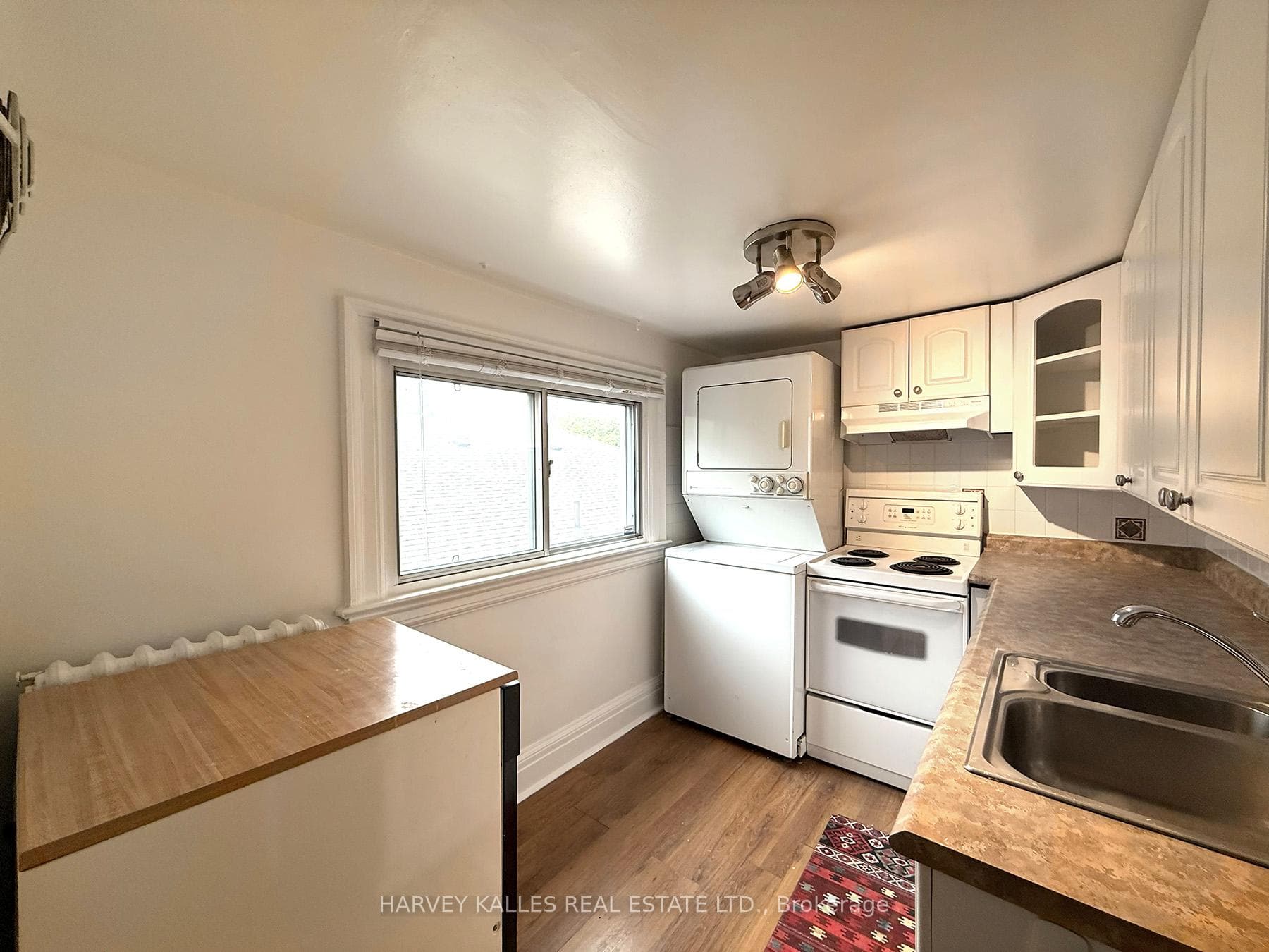 42 Glencairn Avenue Unit C photo 6