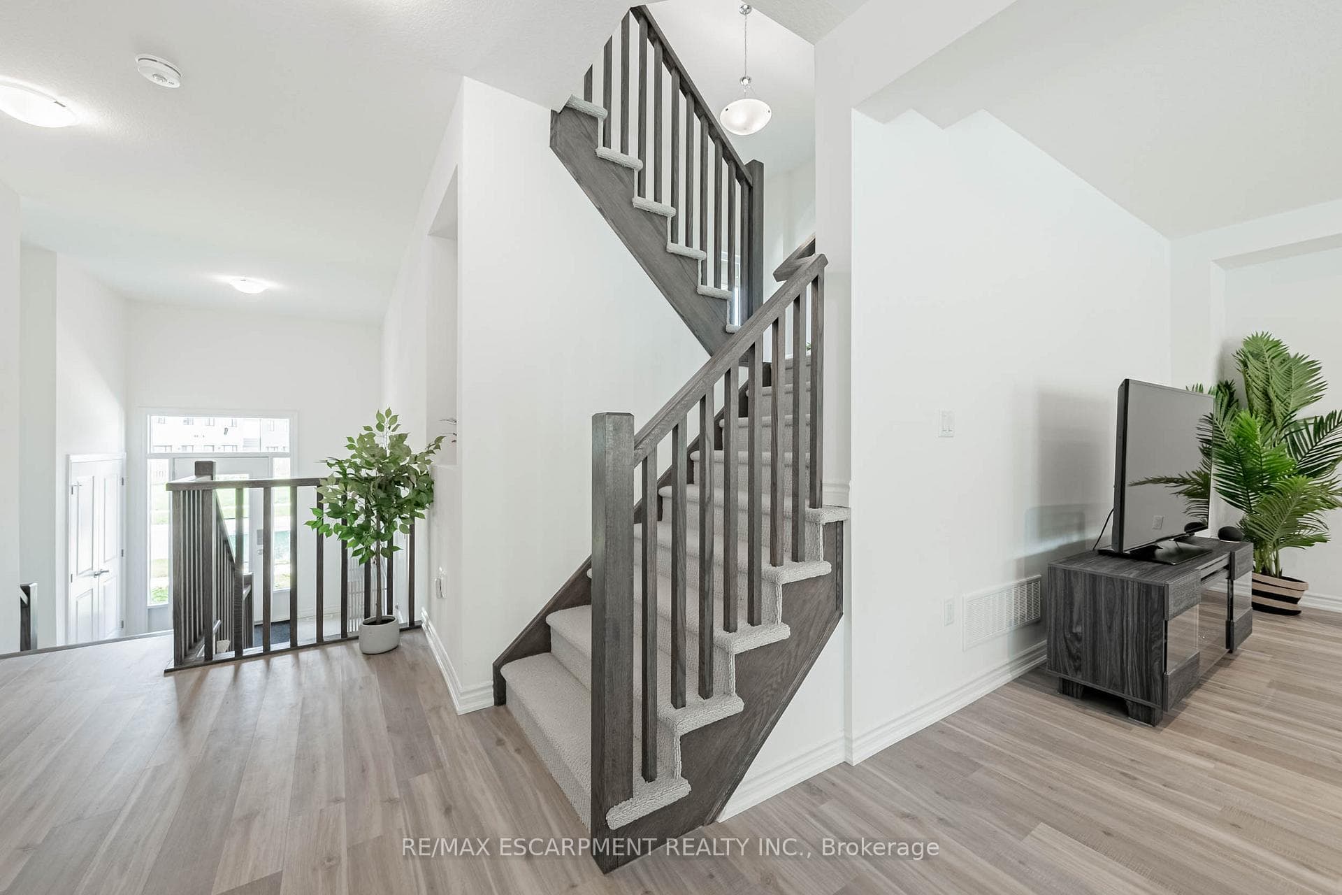55 Whitton Drive photo 7