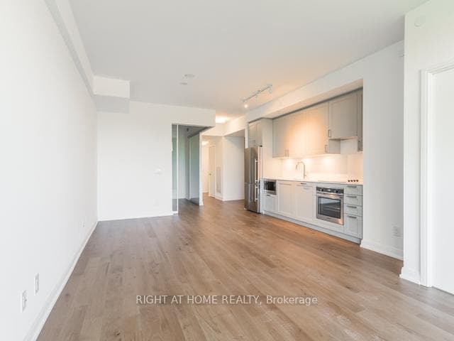 1100 Kingston Road Unit 310 photo 8