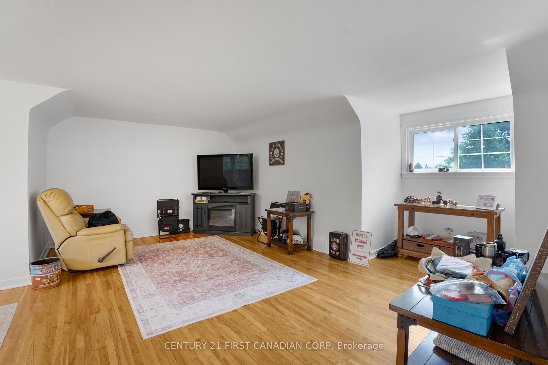 2nd floor rec-room / living room