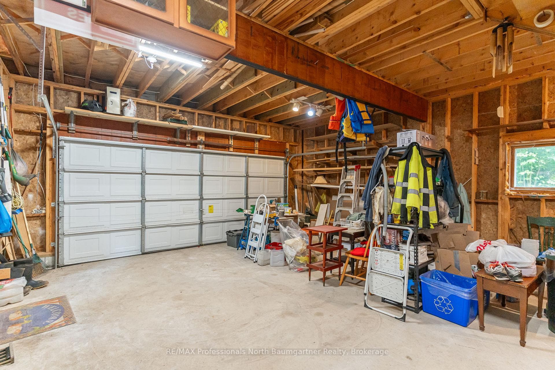 1043 Bullfrog Bay Drive photo 18