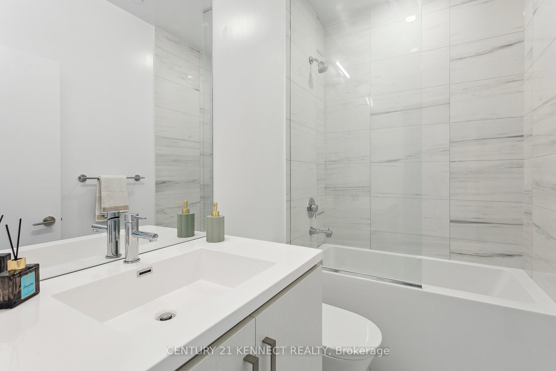 60 Honeycrisp Crescent Unit 222 photo 7