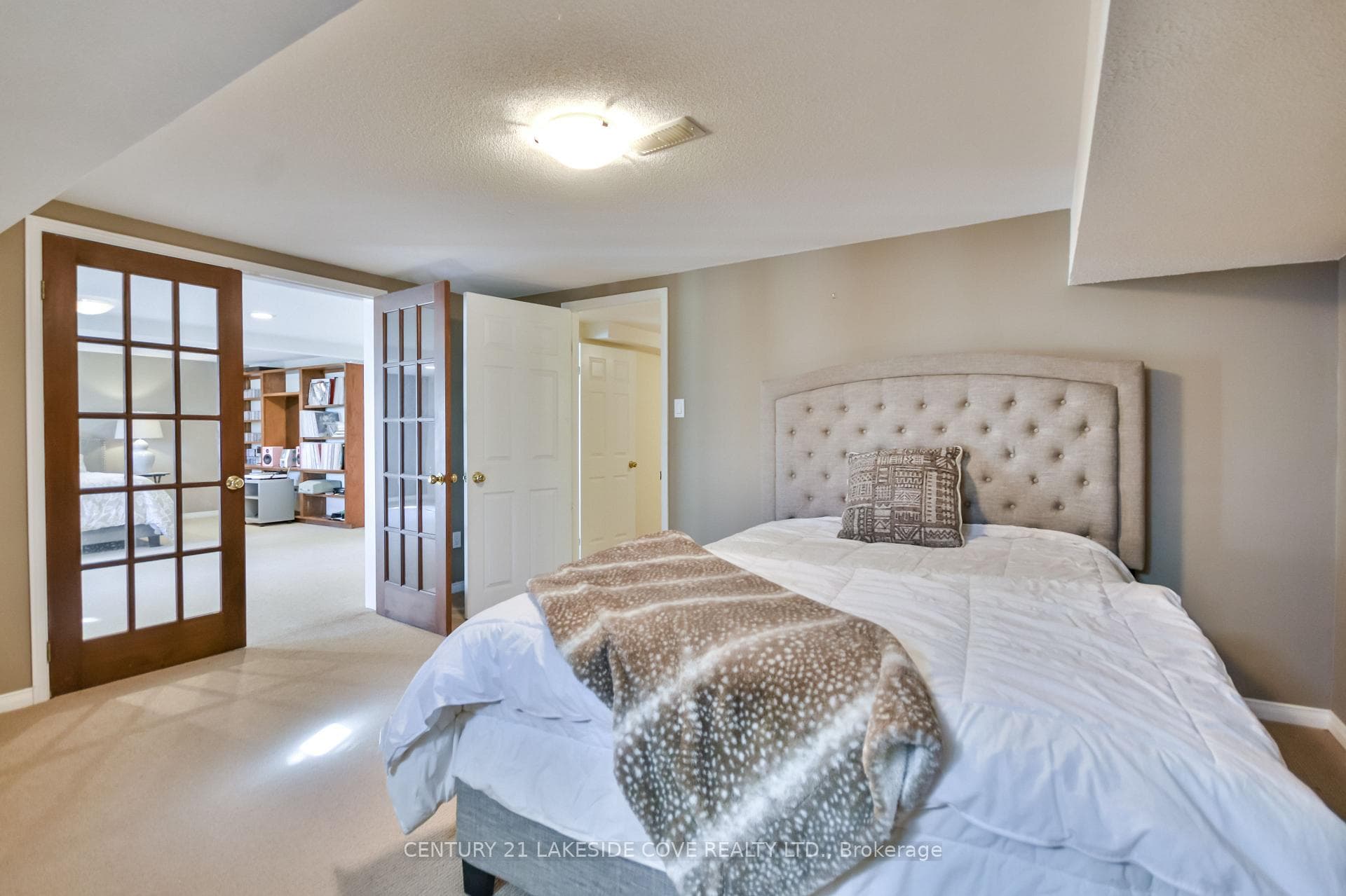 96 Bayshore Drive photo 34