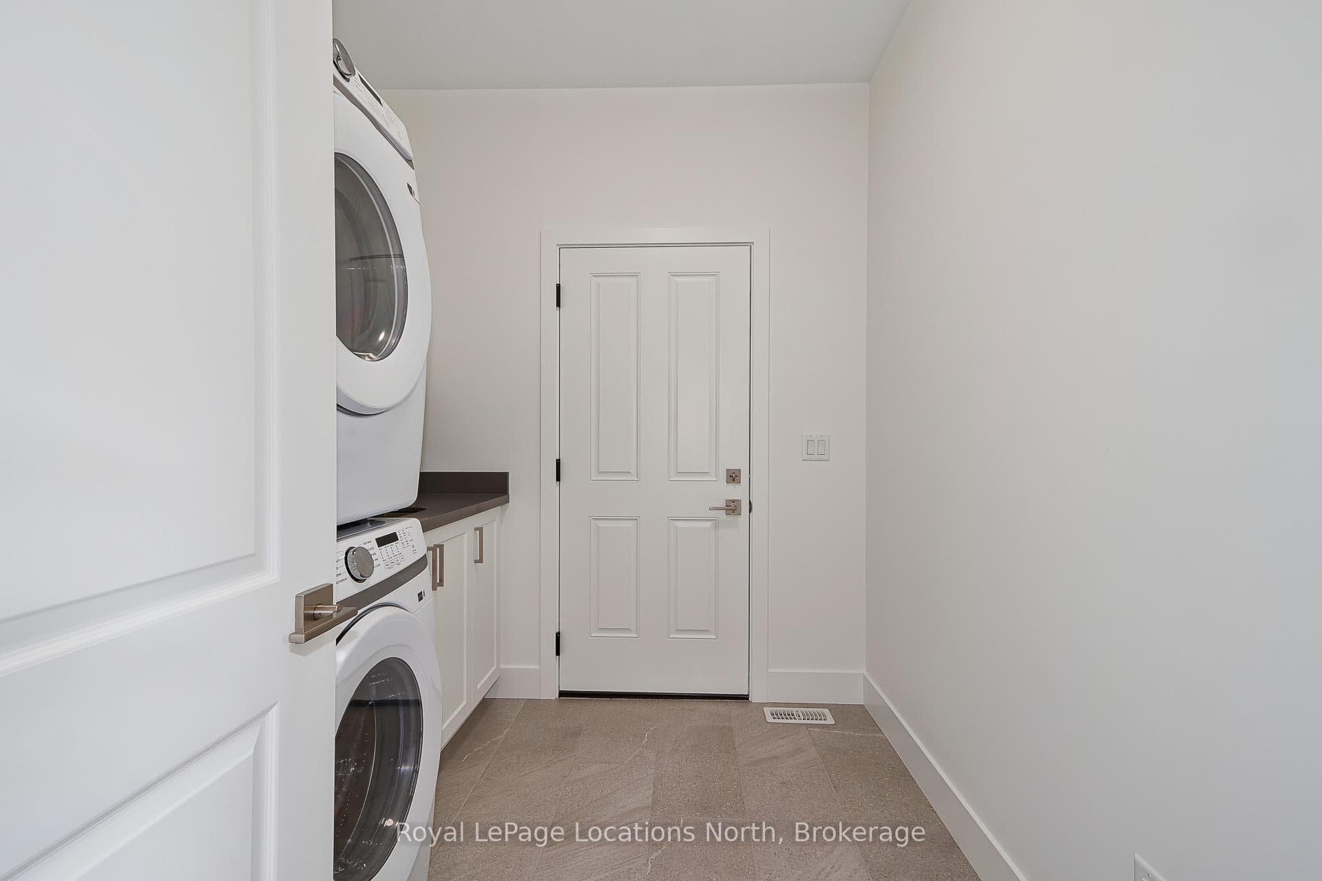 64 52nd Street photo 24