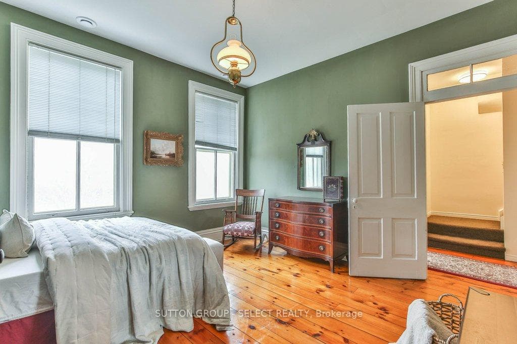806 Waterloo Street photo 25