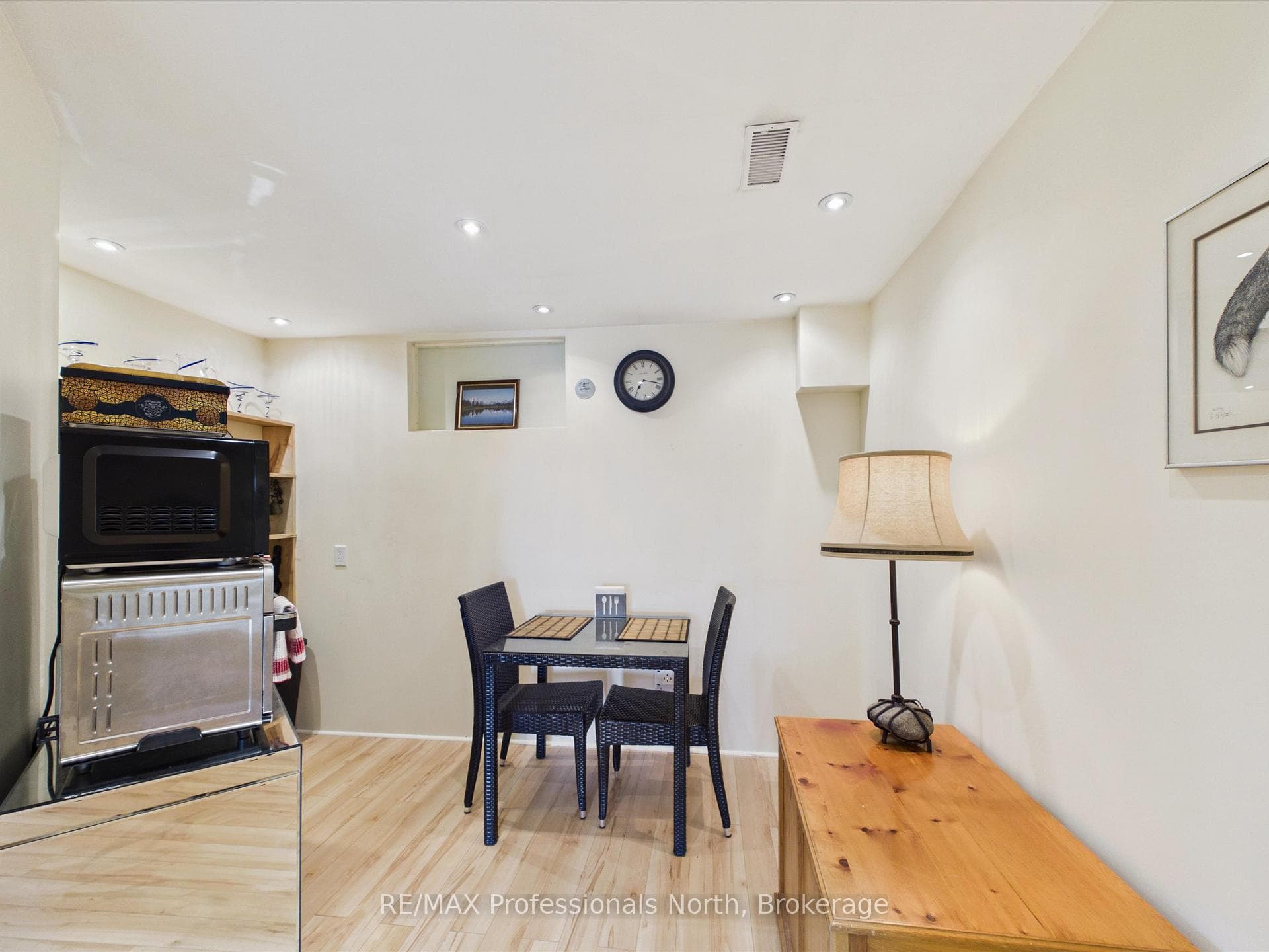 1760 Valley Road photo 34