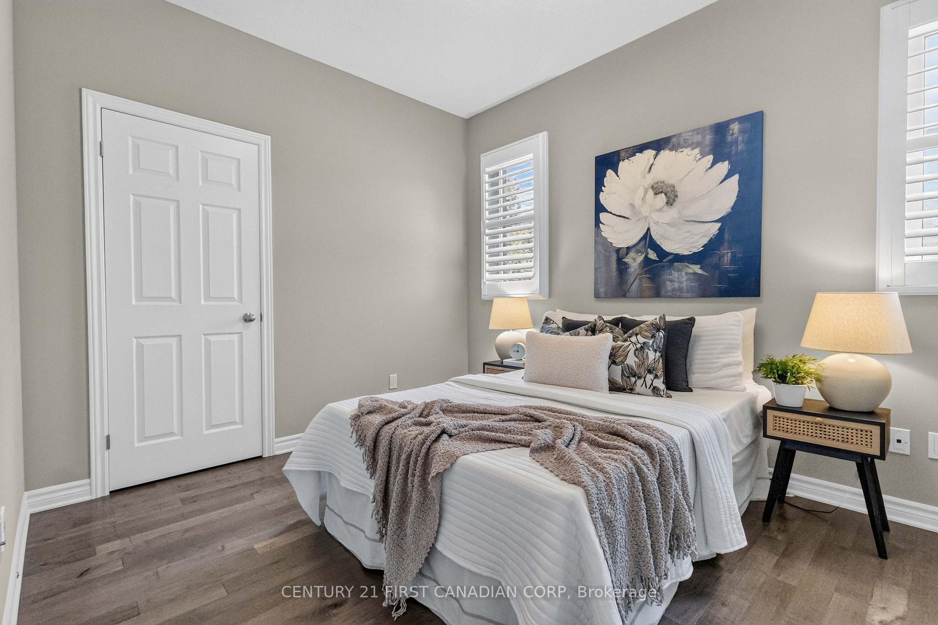 3183 Pincombe Drive photo 15