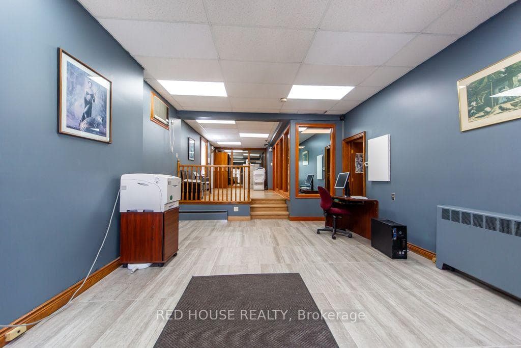 658 Vaughan Road photo 6