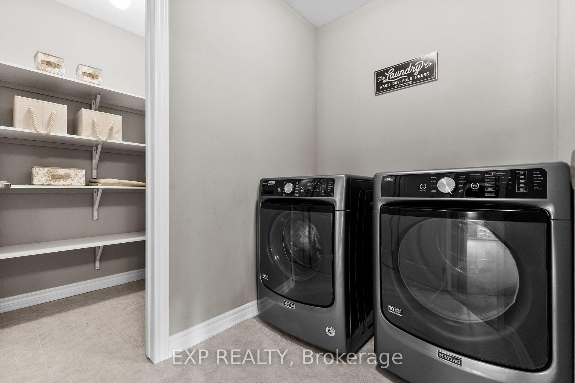 47 Solaris Drive photo 26