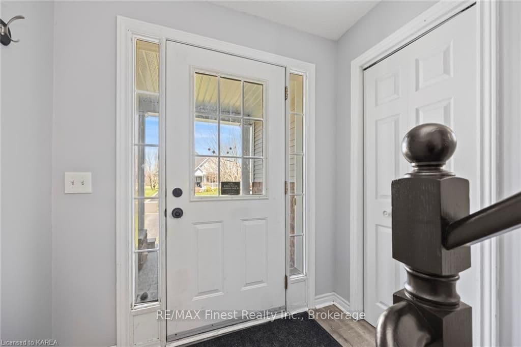 59 GLENORA Drive photo 22