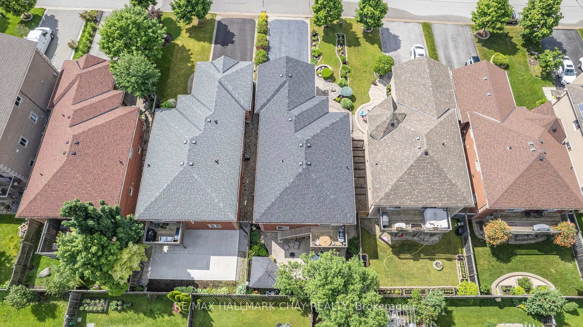 10 Claire Drive photo 38