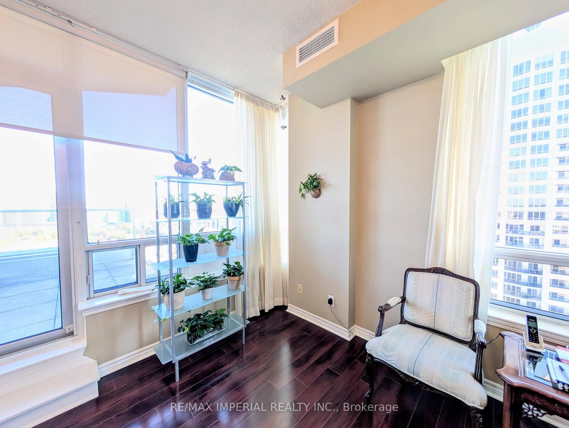 8 Rean Drive Unit 1906 photo 13