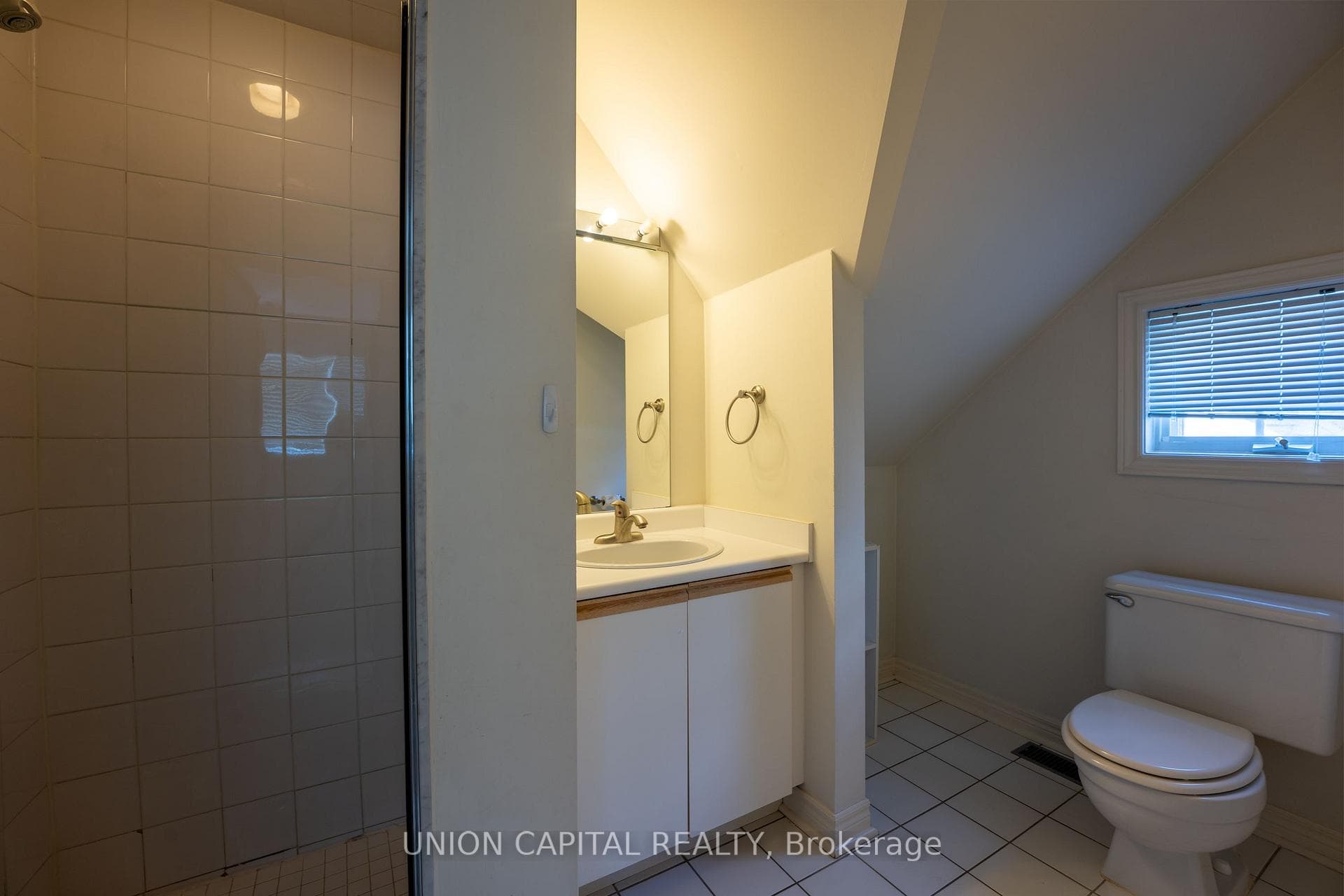 230 St. George Street Unit 1 photo 18