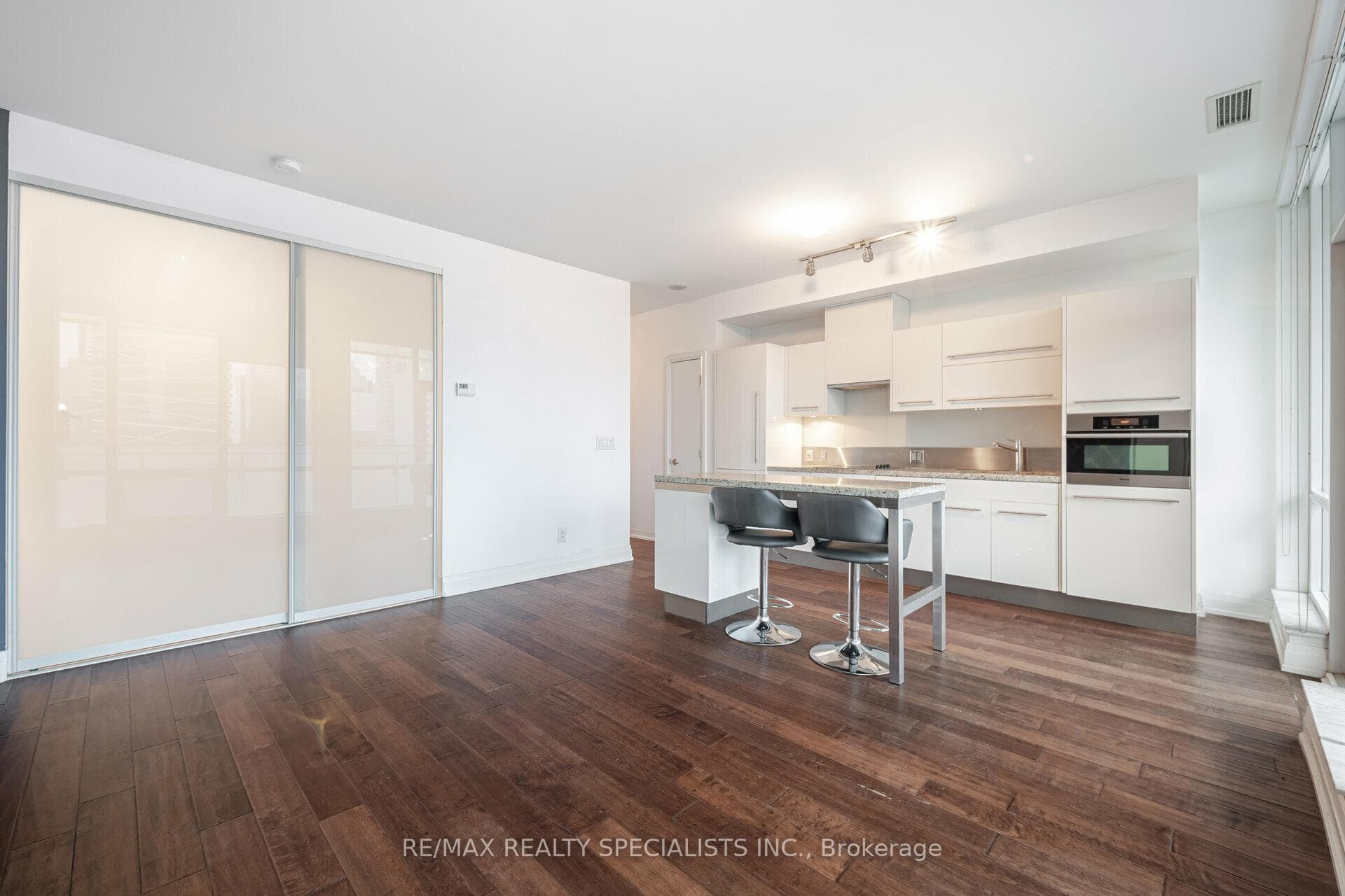 80 John Street Unit 2910 photo 13