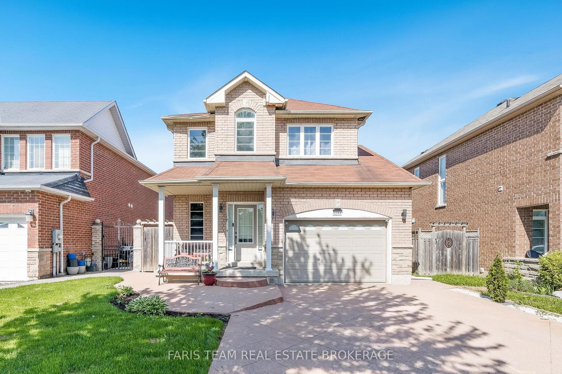 1244 Mary-Lou Street photo 1