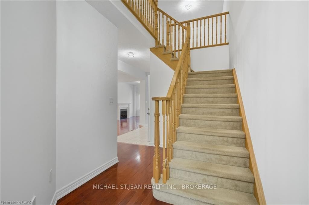 106 Maplevale Drive photo 7