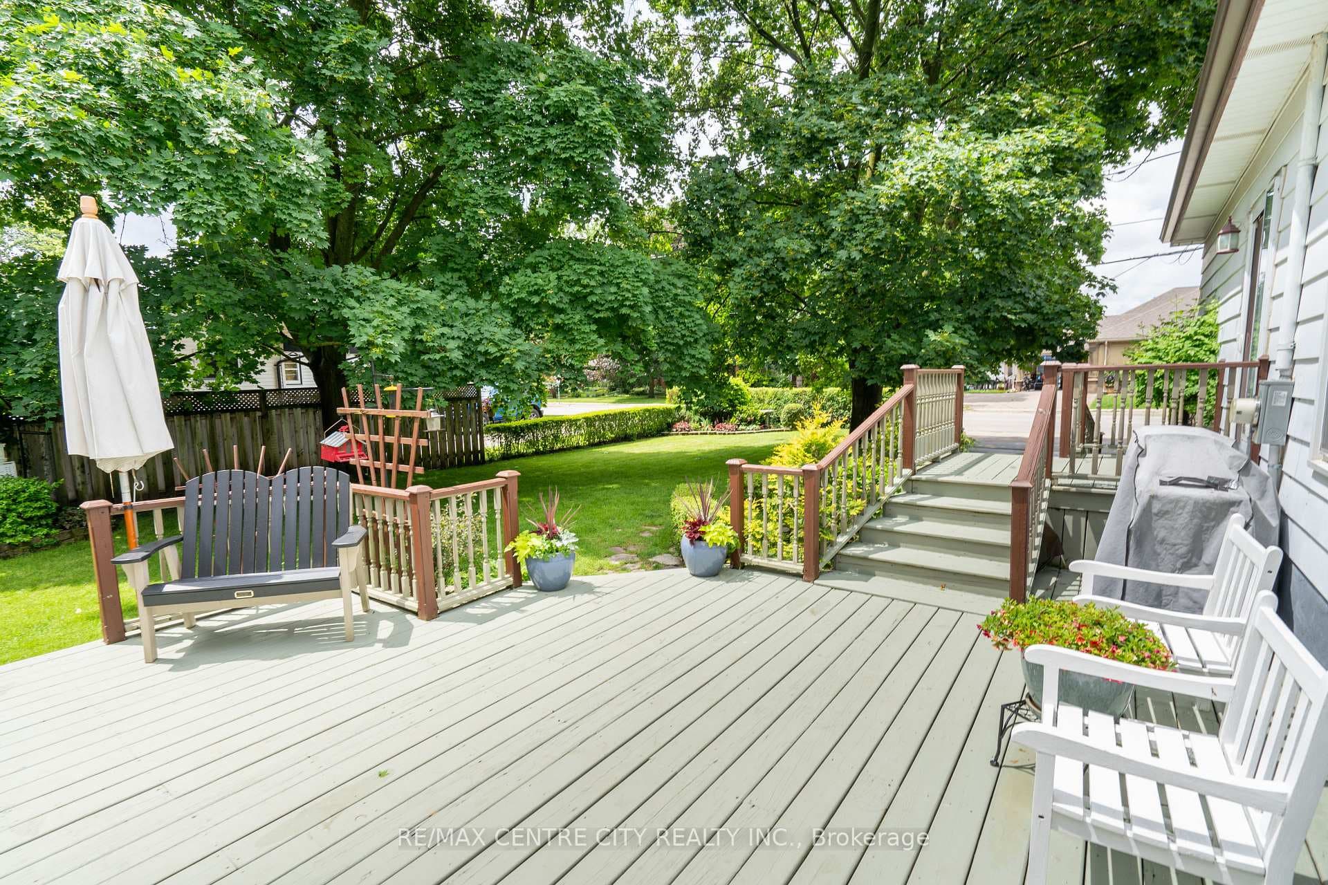338 Saulsbury Street photo 31