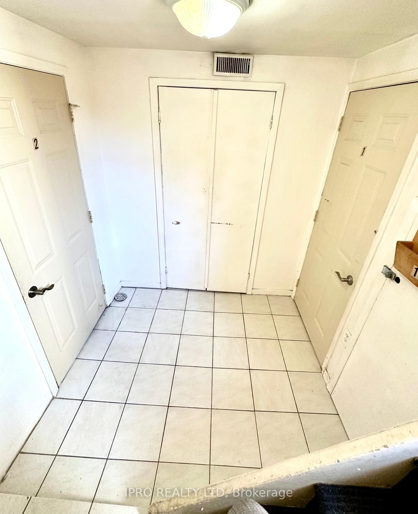 4035 Bloor Street photo 12