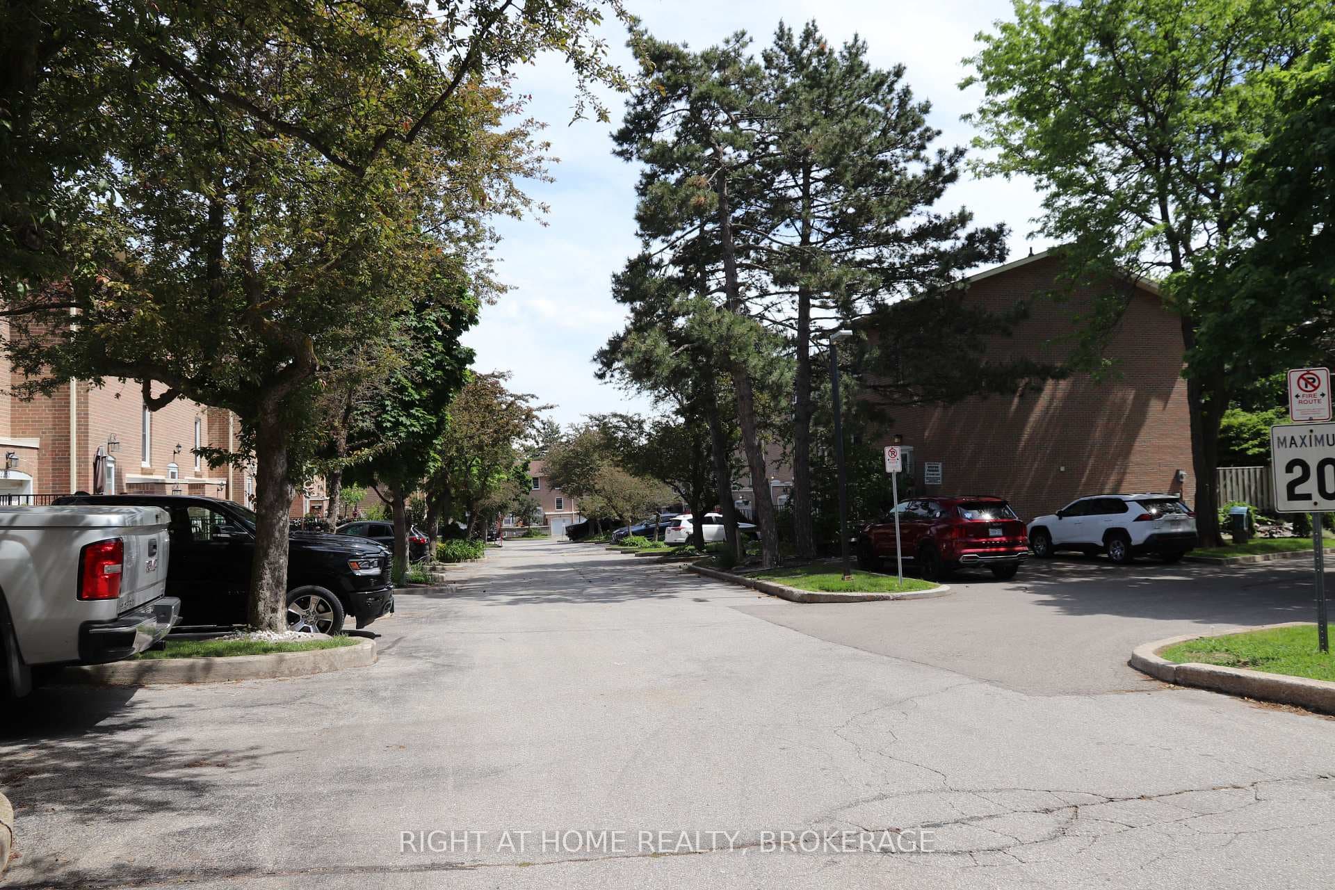 2269 Mountain Grove Avenue photo 5