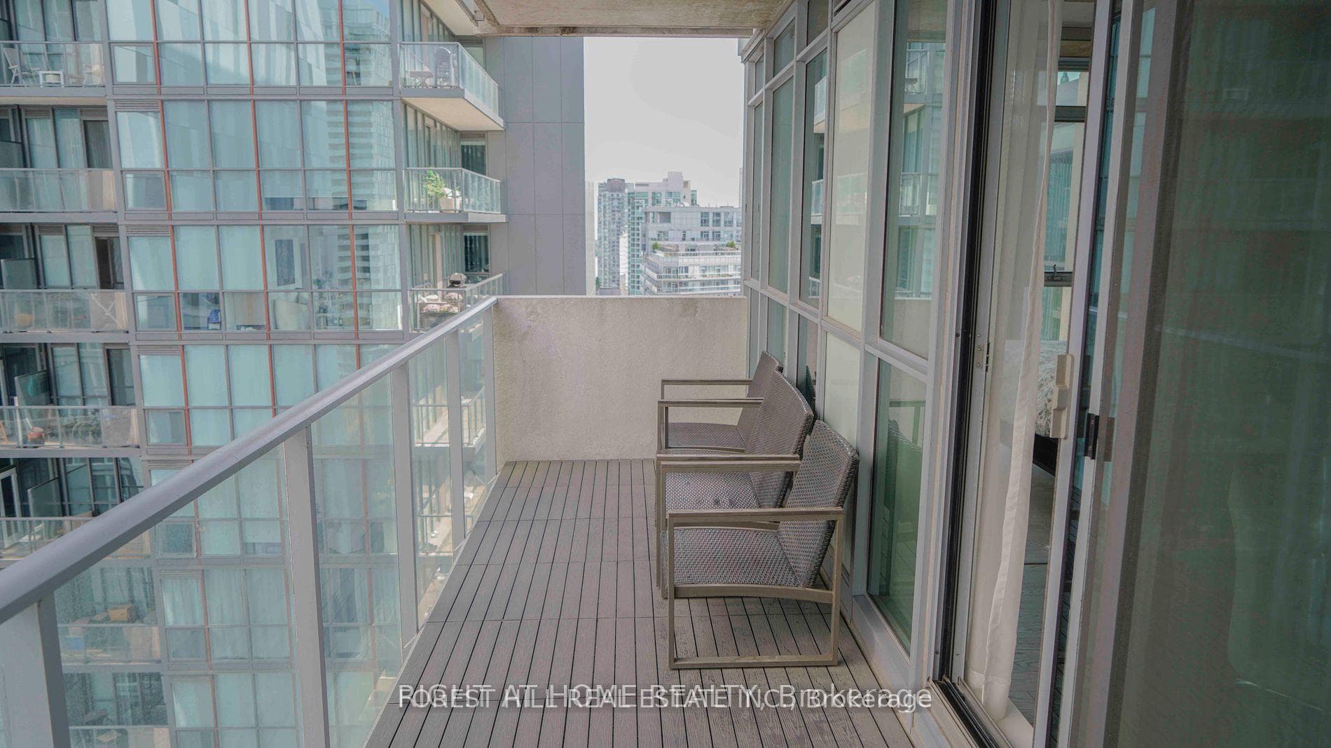 375 King Street Unit 2504 photo 9