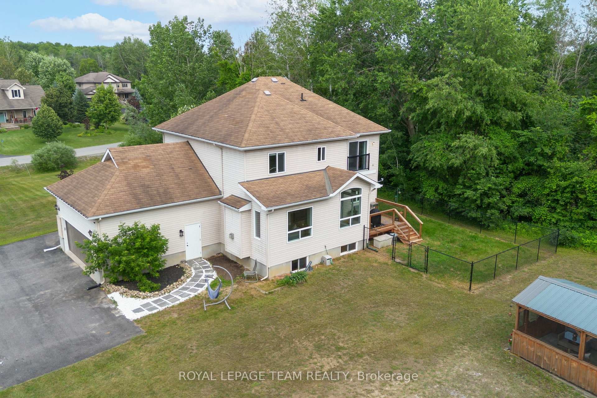 59 Empress Drive photo 48