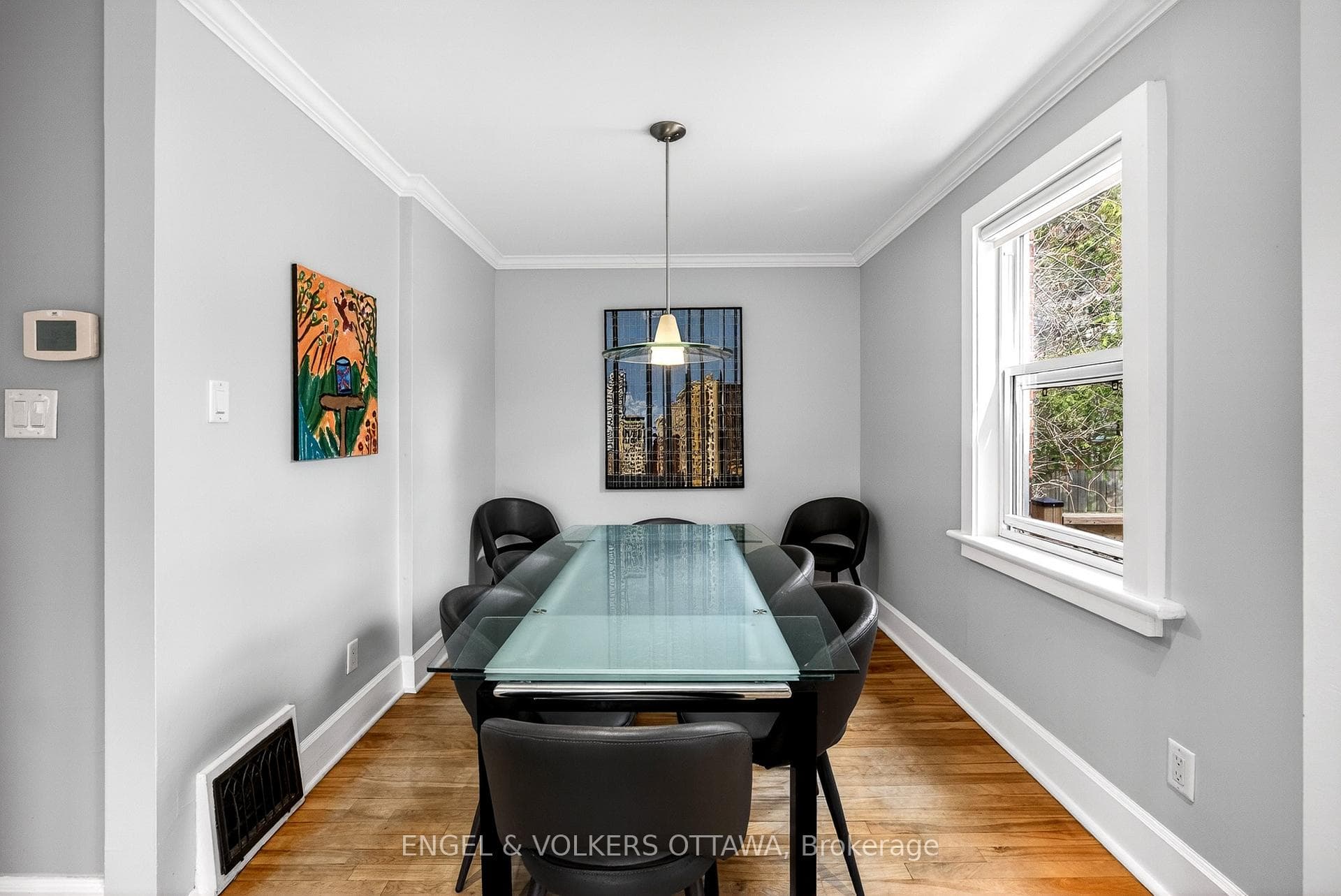 166 Wesley Avenue photo 9