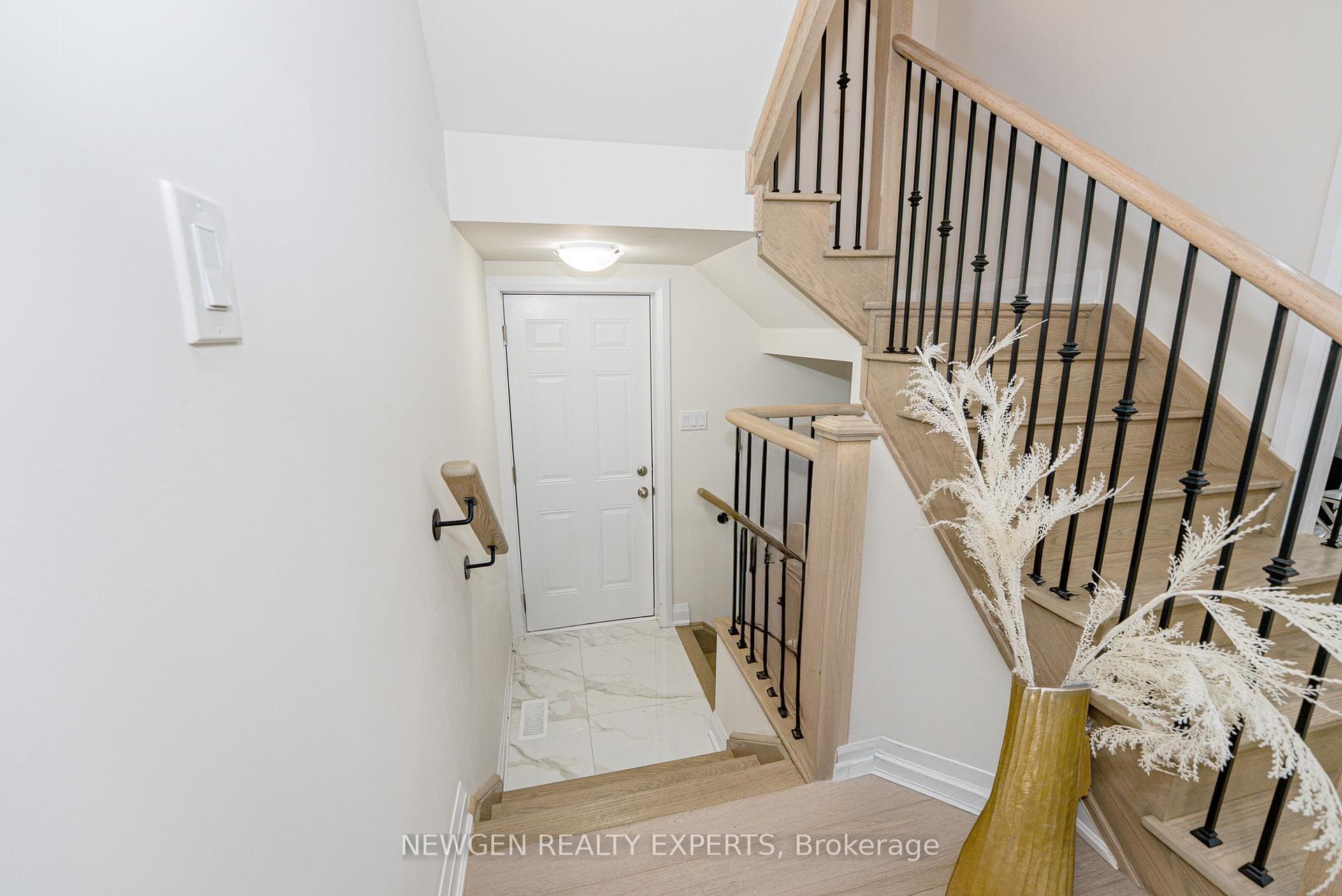 53 Lipscott Drive photo 35