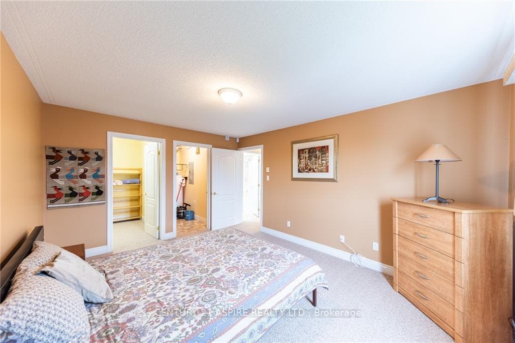 341 MATHESON Drive Unit 204 photo 15