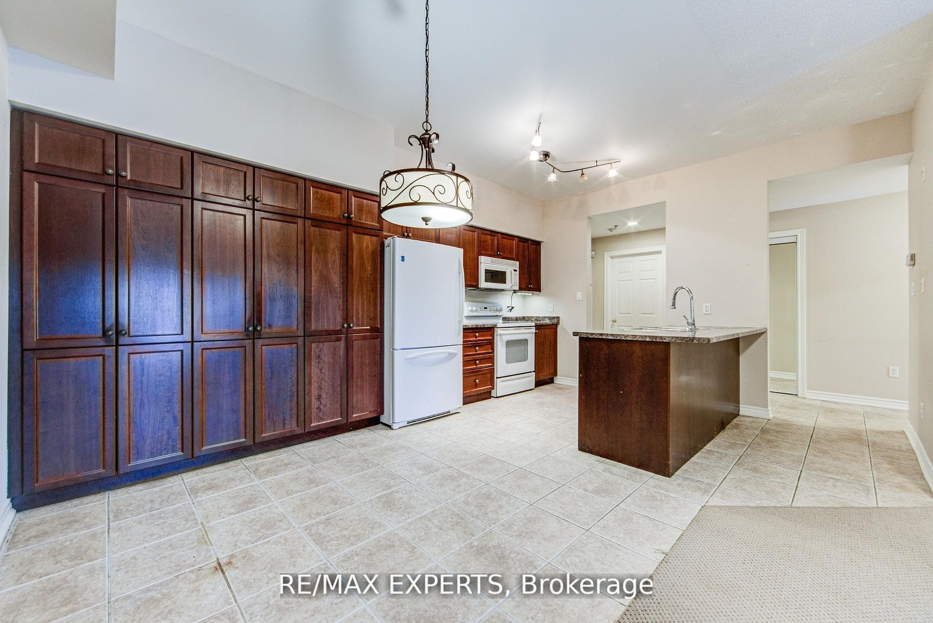 391 Plains Road Unit 102 photo 18