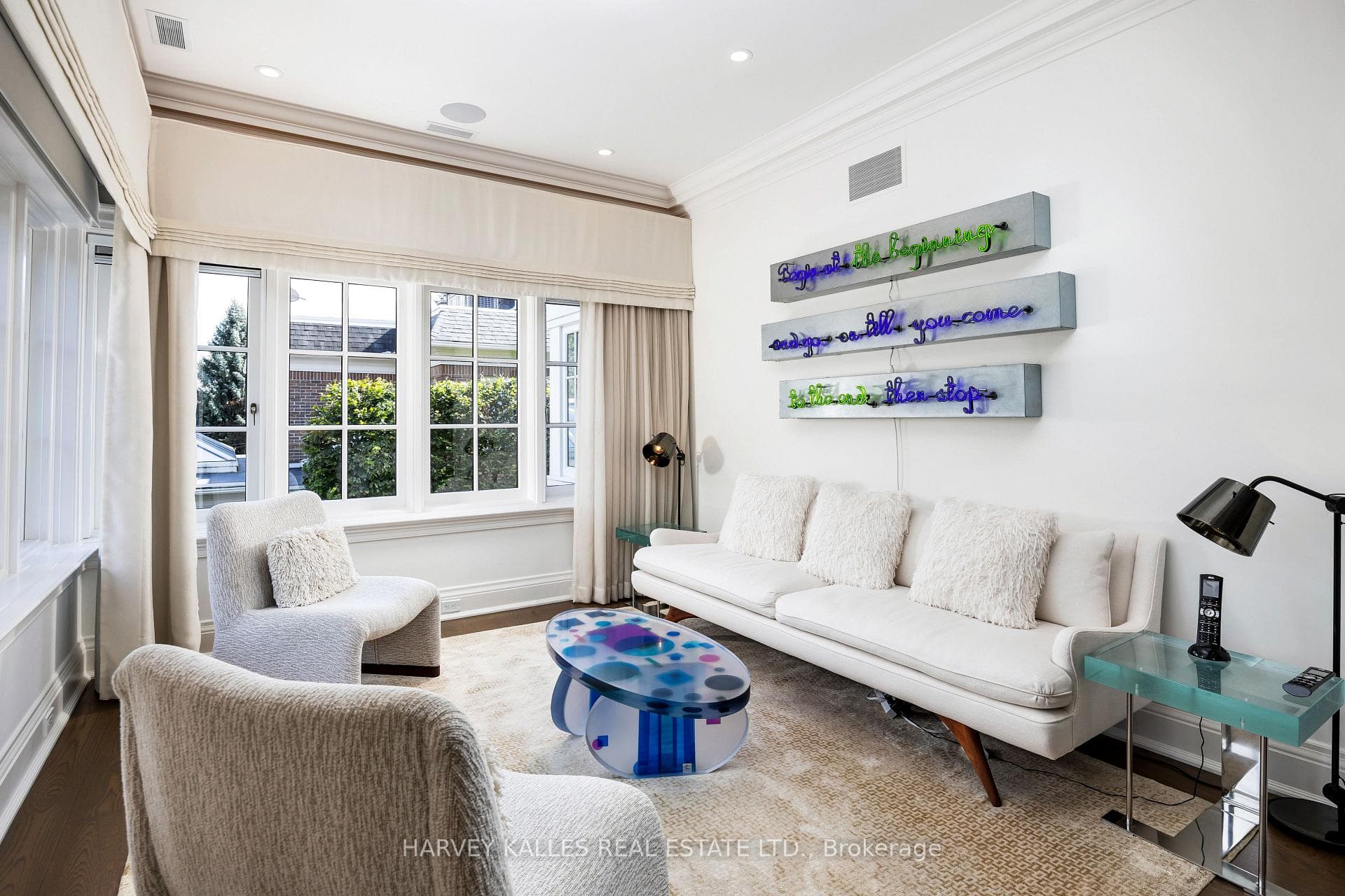 297 Russell Hill Road photo 26