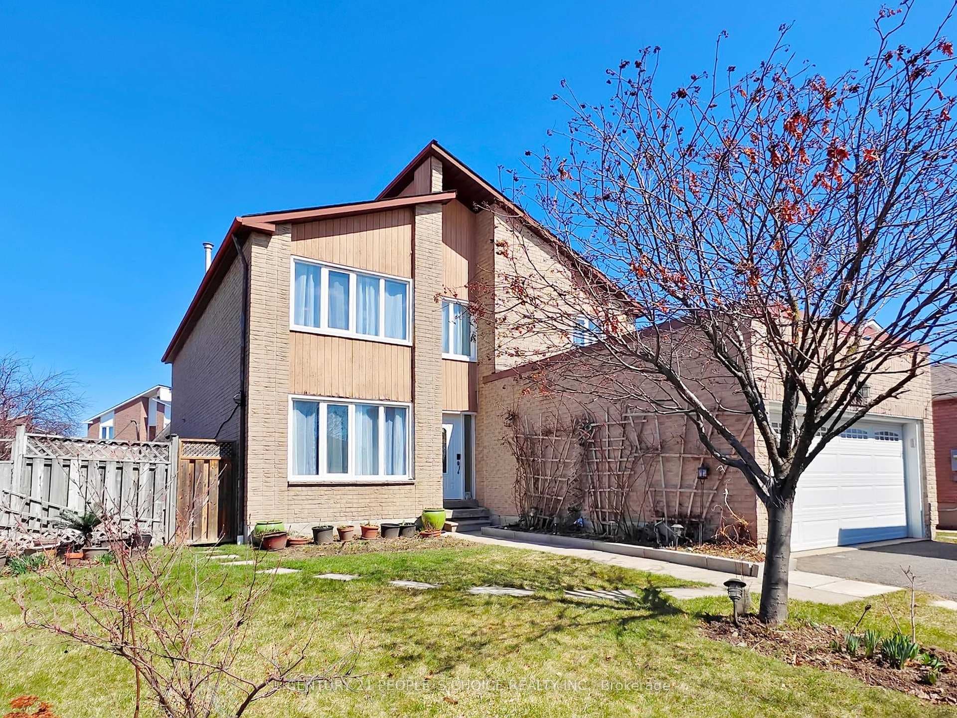 5992 Ladyburn Crescent photo 3