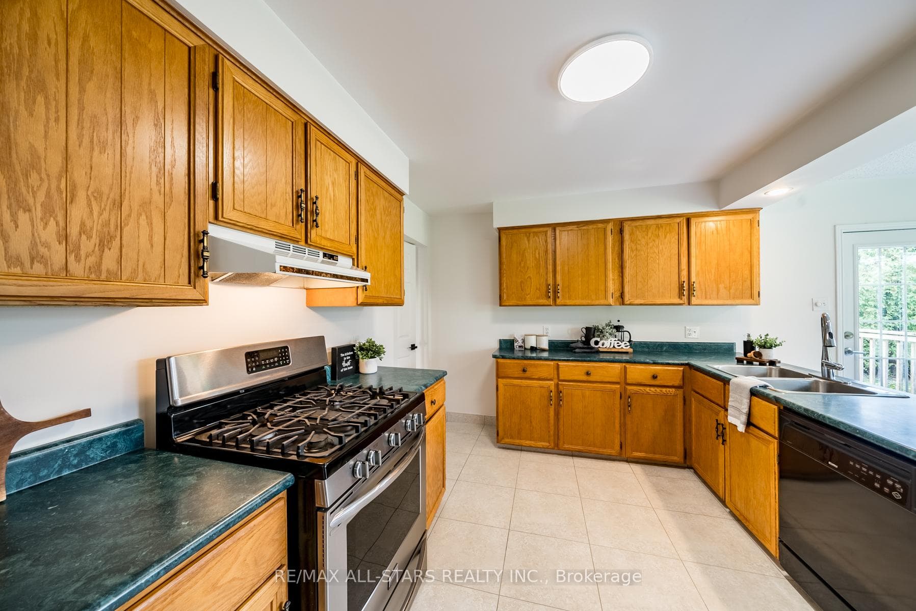 5 Edinborough Avenue photo 11