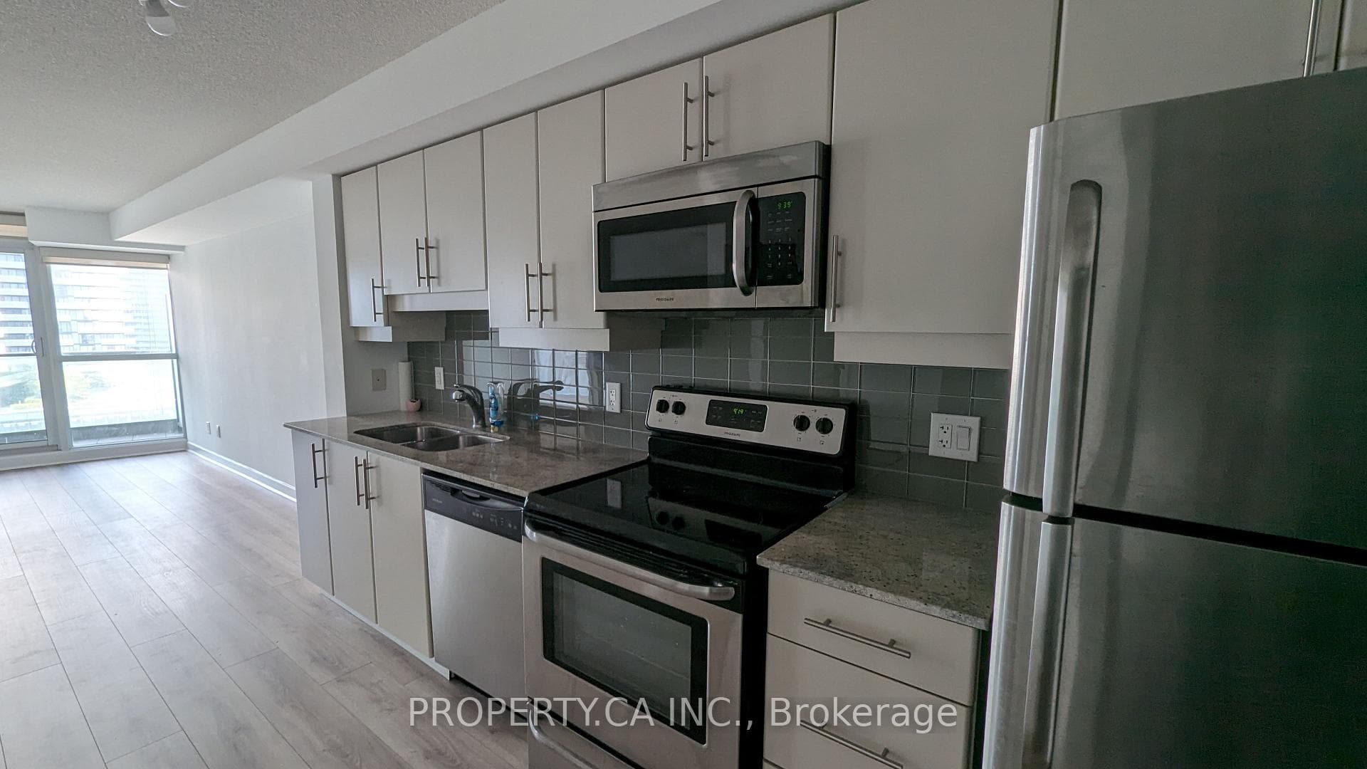 33 Bay Street Unit 1501 photo 5