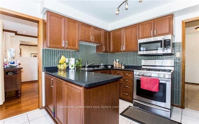 96 Windmill Boulevard photo 12