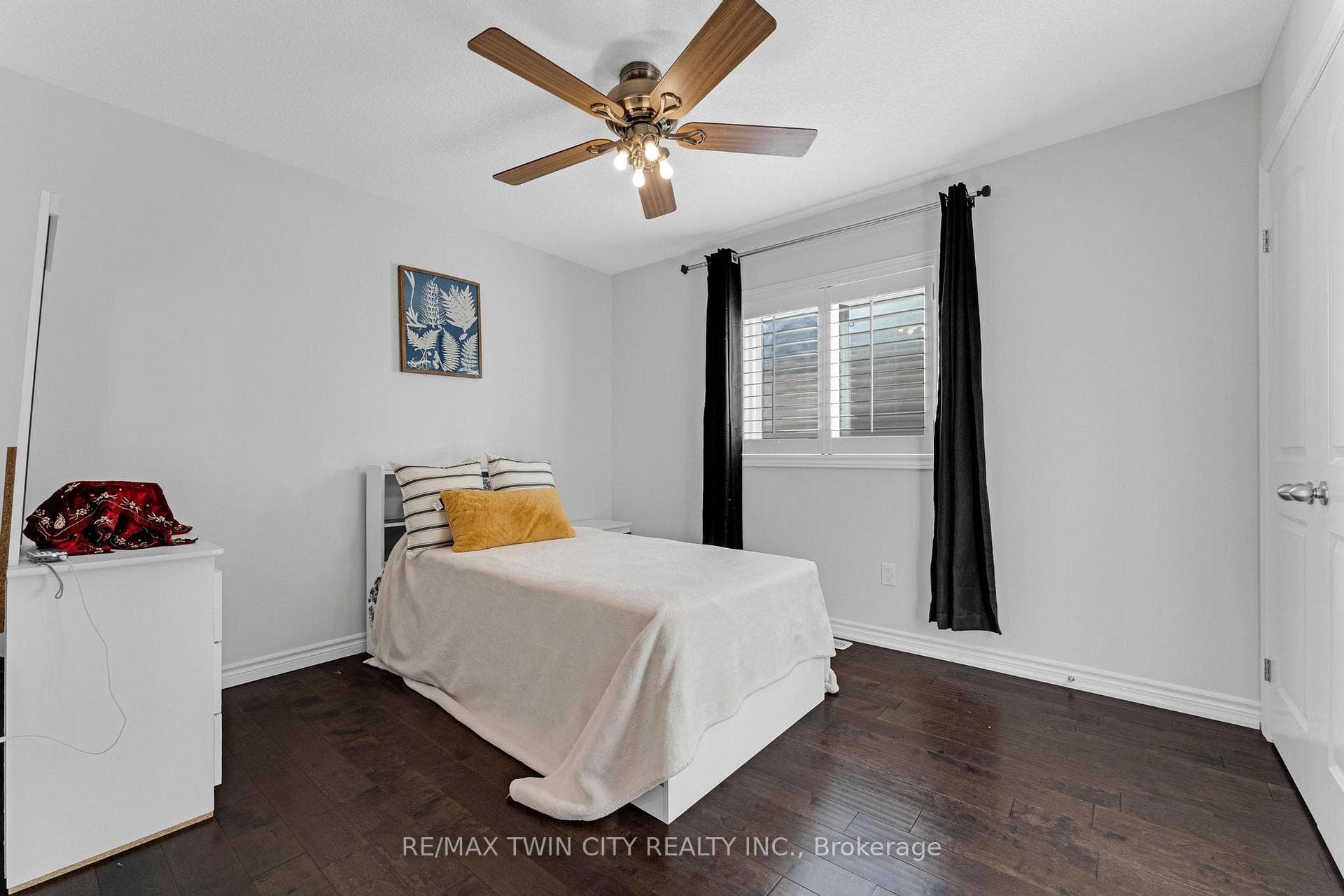 11 NETHERWOOD Road photo 20